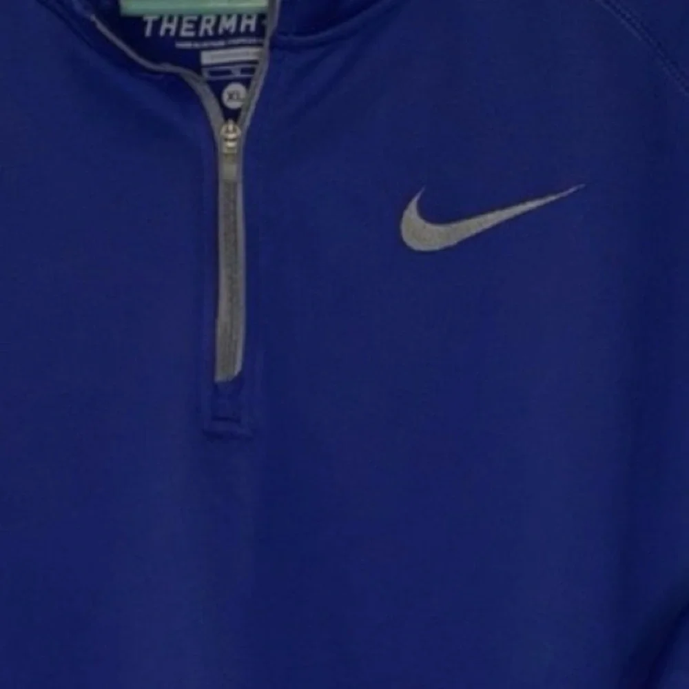 Nike Therma Fit Blue and Gray Mock Neck Colorblock Swoosh 1/4 Zip Fleece